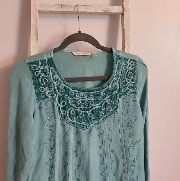 Soft Surroundings womens Medium embroidered mixed media long sleeve tunic top - Picture 4 of 5
